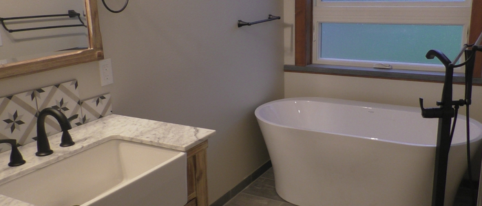 Image of bathroom in custom home built by Rangel Construction